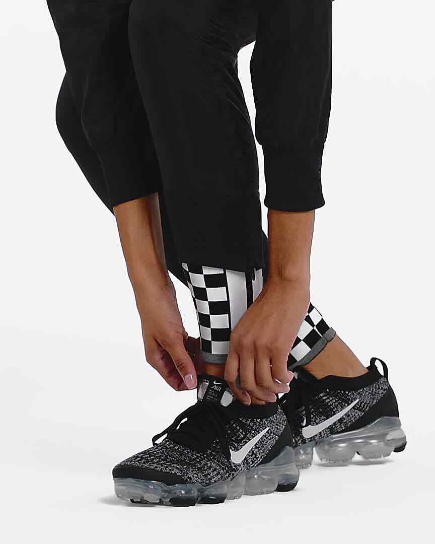 wmns air vapormax flyknit sneakers